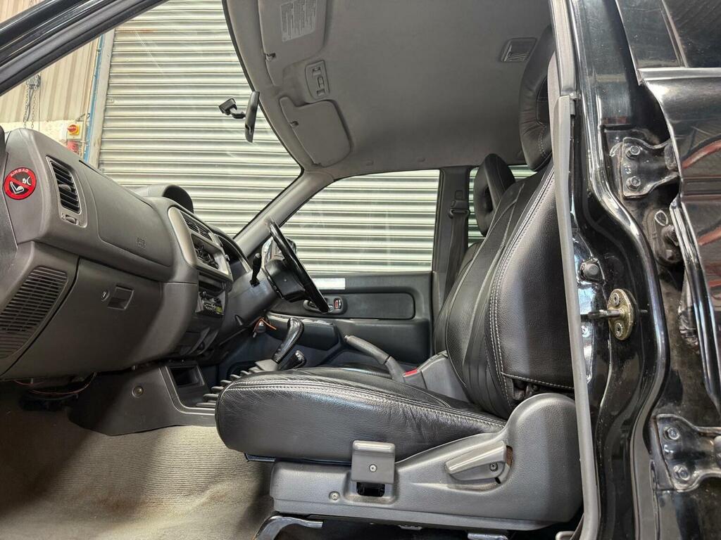 Mitsubishi L200 4Wd Lwb Black #18