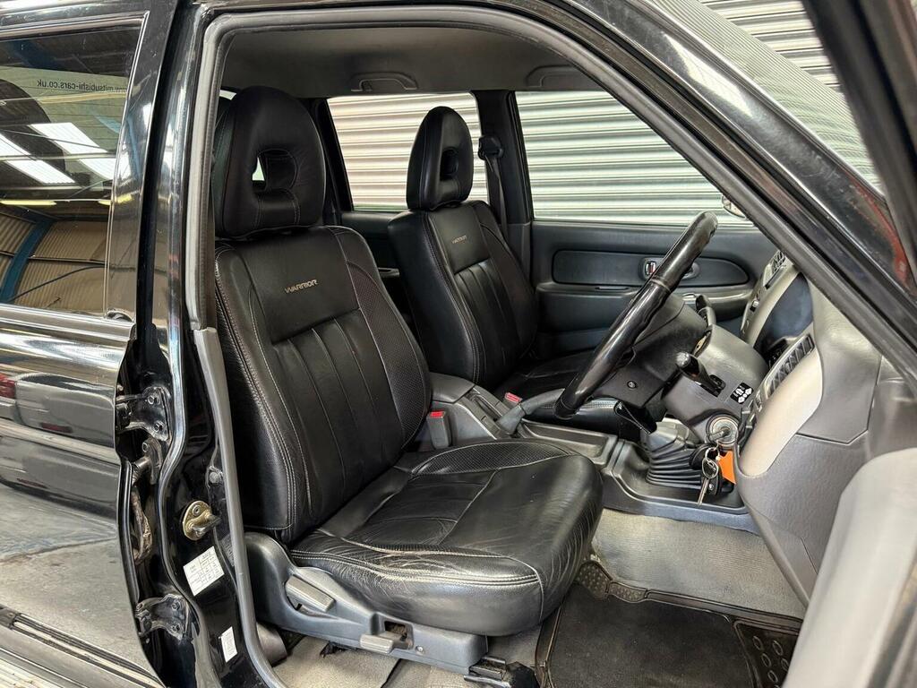 Mitsubishi L200 4Wd Lwb Black #13