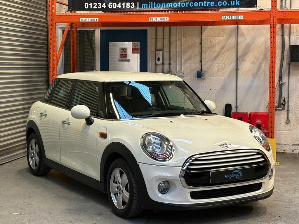 Mini Hatch Hatchback 1.5 Cooper Euro 6 Ss 201515 WN15KHA White #2