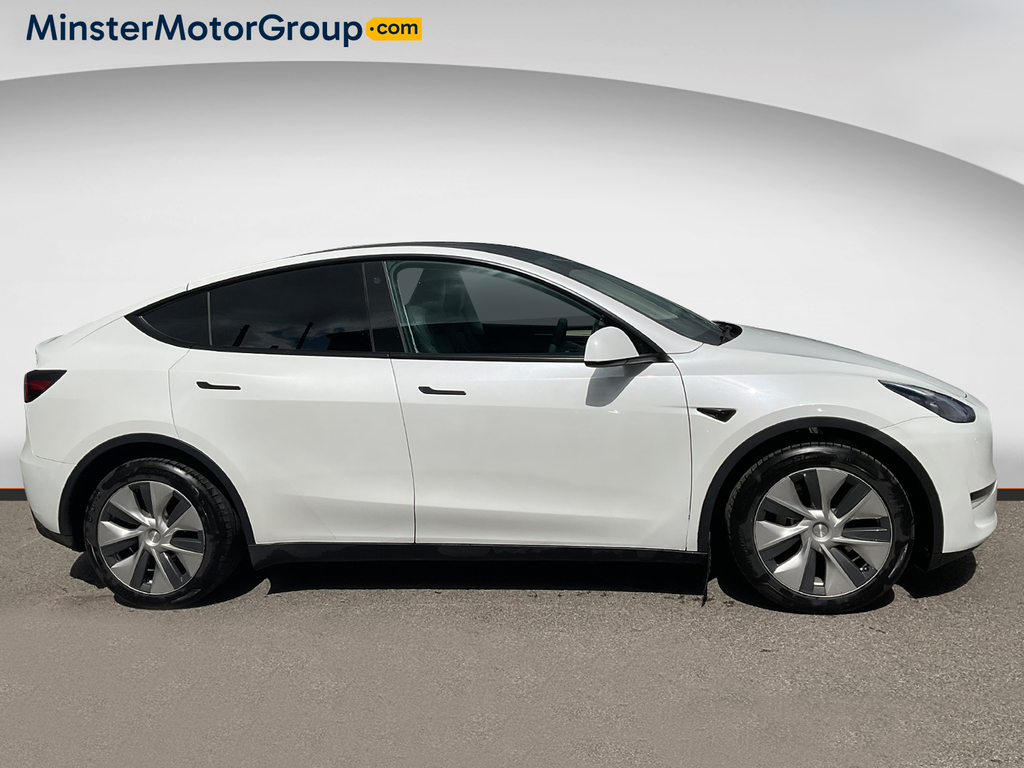 Tesla Model Y Long Range Awd AK72YMV White #2