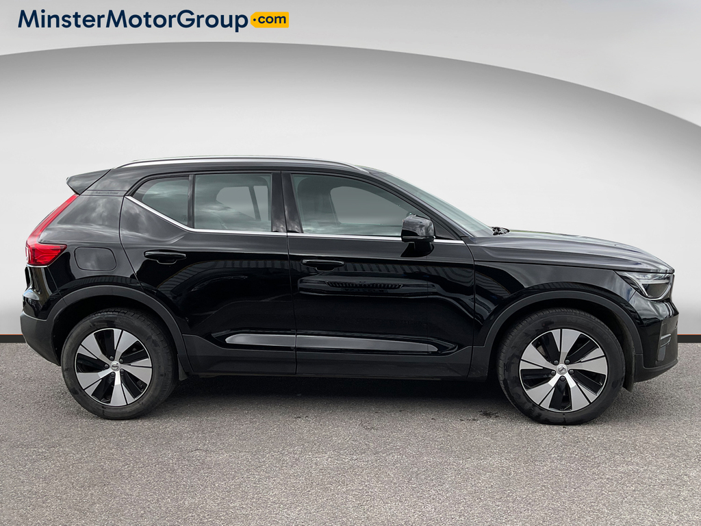 Volvo XC40 Core T4 Recharge YY72NVP Black #2
