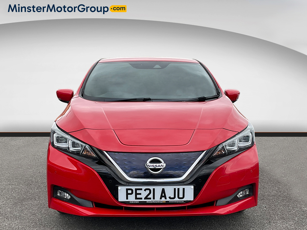 Nissan Leaf Tekna Red #5