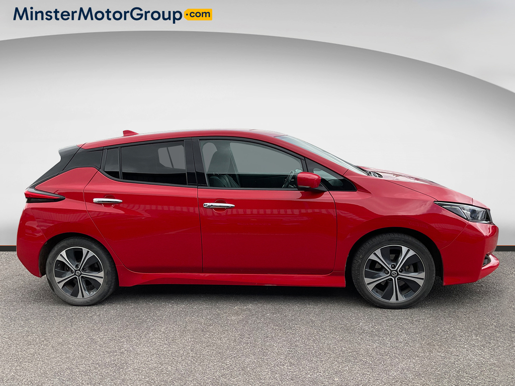 Nissan Leaf Tekna Red #2
