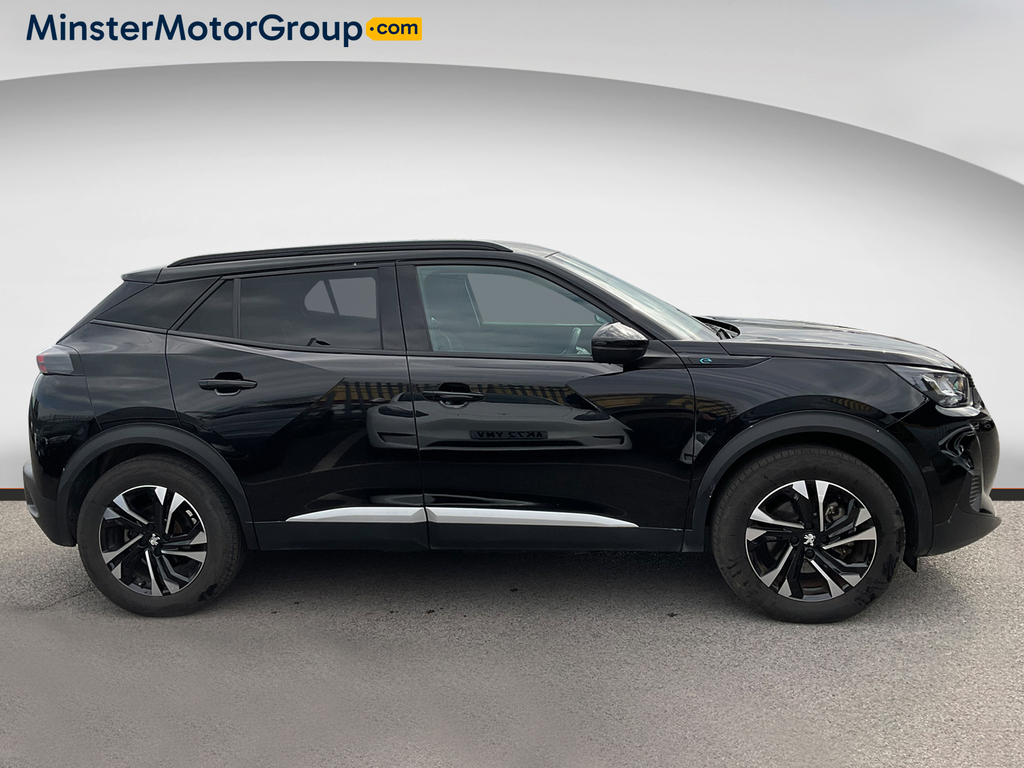 Peugeot e-2008 Allure Premium Ev LM22JYX Black #2