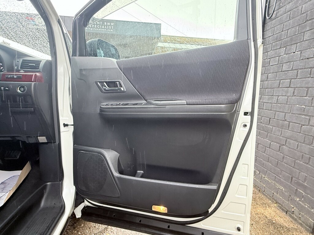 Toyota Alphard Mpv Black #71