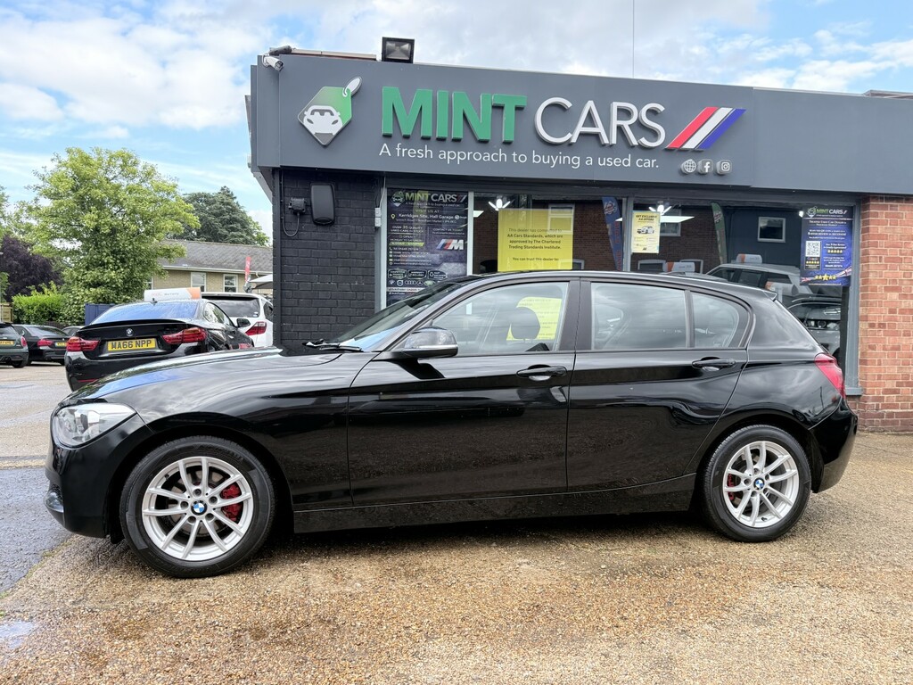 BMW 1 Series Hatchback 2.0 116D Se 5-Door 201212 LG12ABK Black #3