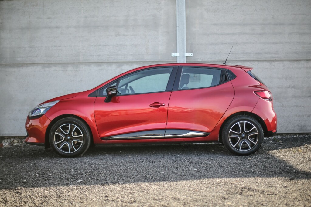Renault Clio Hatchback 0.9 Dynamique Nav Tce 90 2016 MK66HCN Red #4