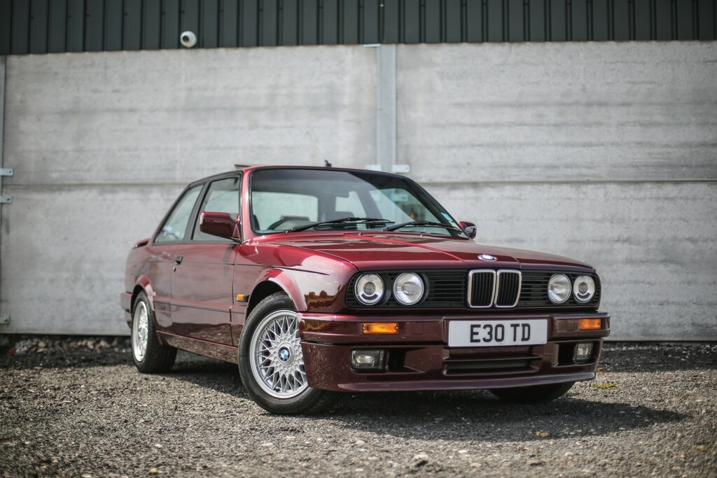 BMW 3 Series Saloon 318Is 1990 Red