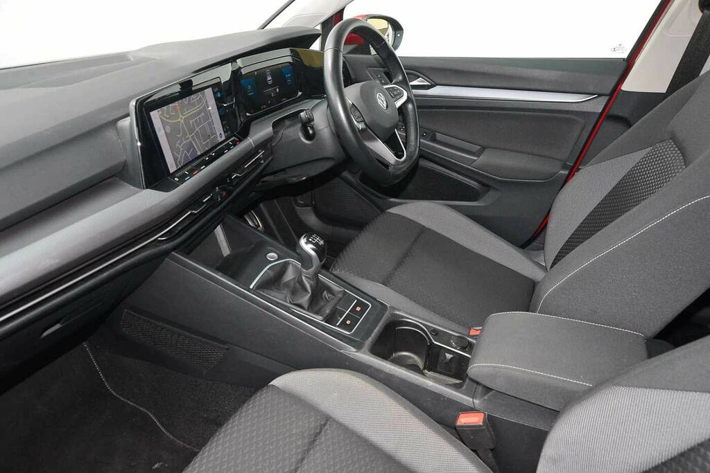 Volkswagen Golf 1.5 Tsi 150 Active KN22NXM Red #2