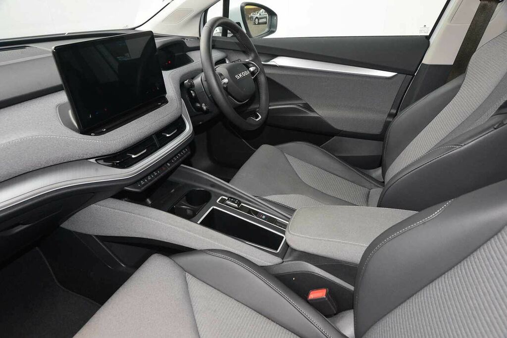 Skoda ENYAQ 150Kw 60 Se L 63Kwh GL25ZXZ White #2
