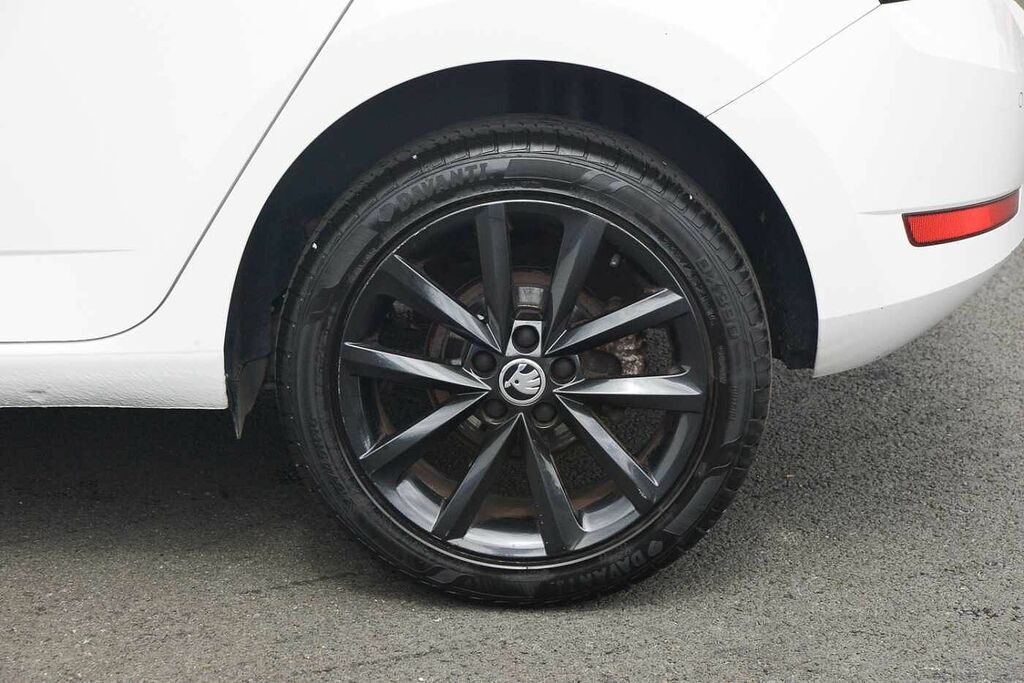 Skoda Fabia 1.0 Tsi Colour Edition KM19MLV White #5