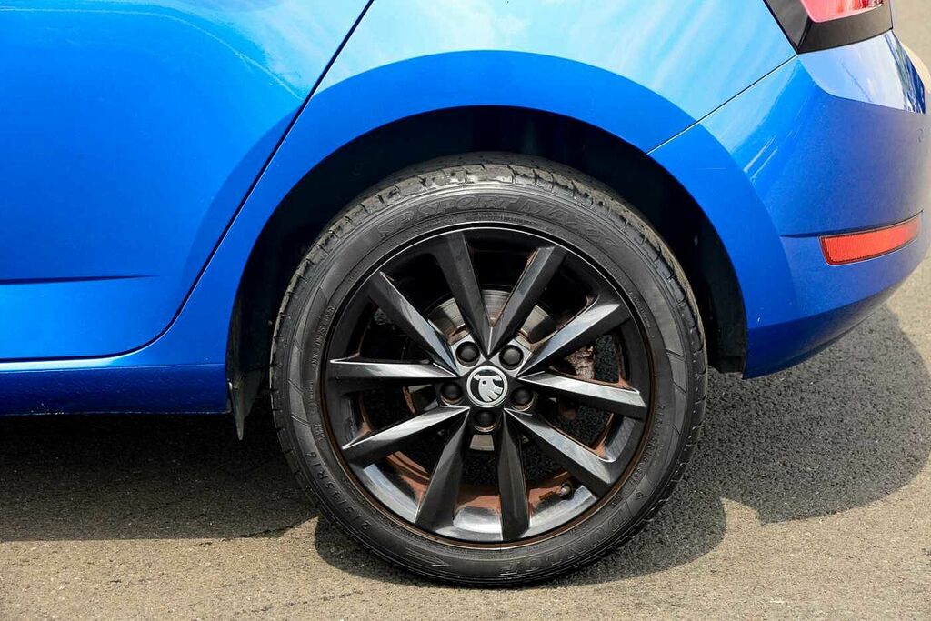 Skoda Fabia 1.0 Tsi Colour Edition DA19DLZ Blue #5