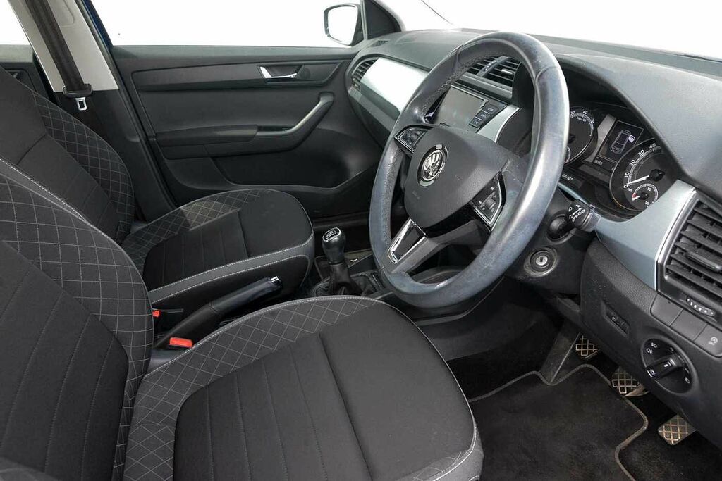 Skoda Fabia 1.0 Tsi Colour Edition DA19DLZ Blue #6