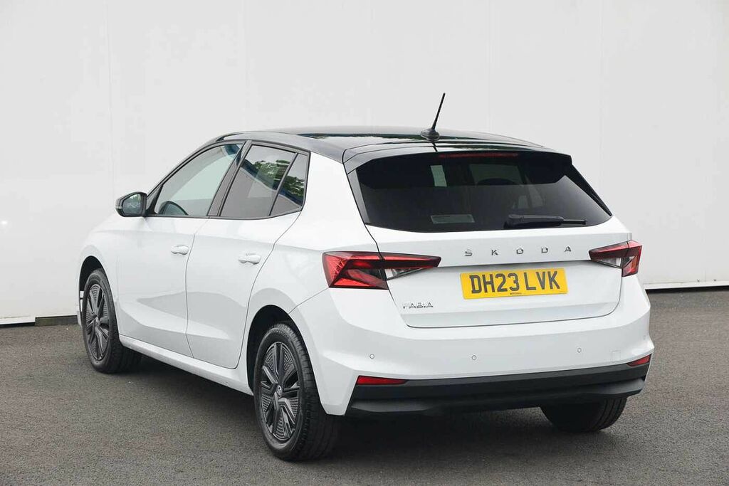 Skoda Fabia 1.0 Tsi 110 Colour Edition DH23LVK White #3