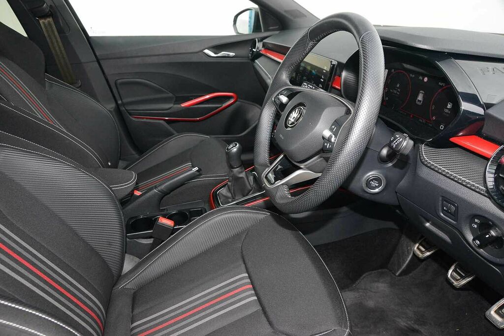 Skoda Fabia 1.0 Tsi 116 Monte Carlo DE74GVO Black #6