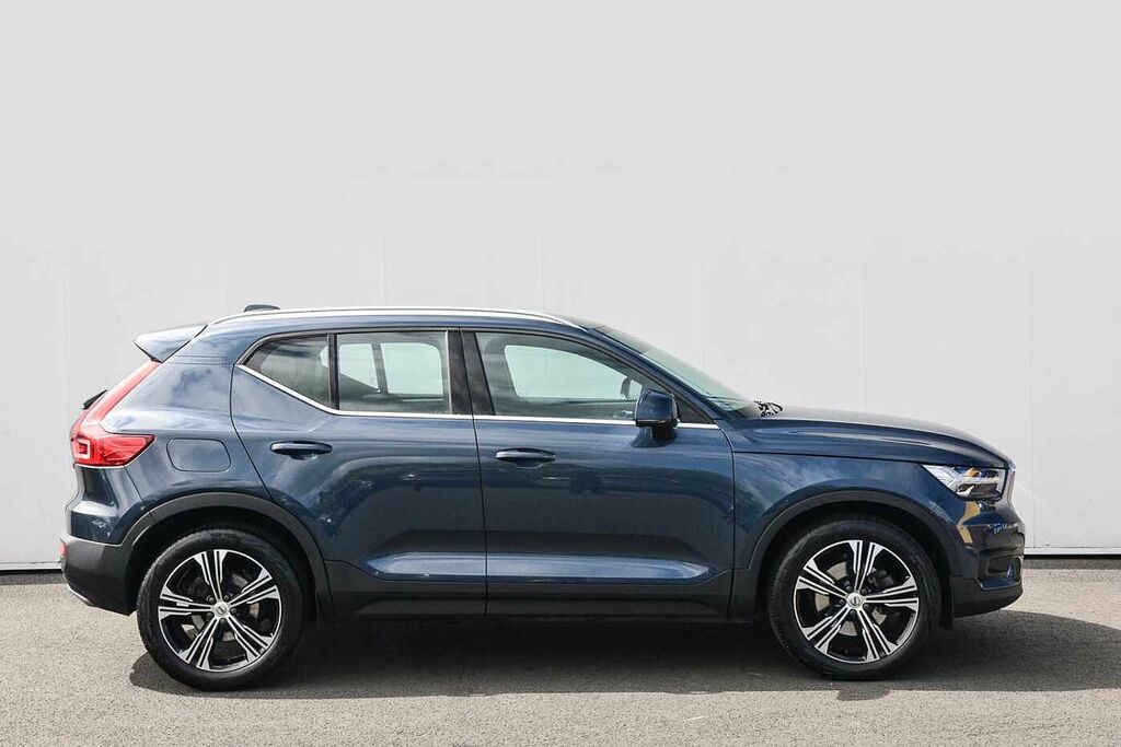 Volvo XC40 2.0 T4 Inscription Pro Geartronic Blue #4