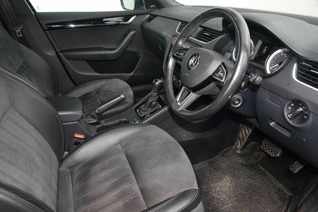 Skoda Octavia 2.0 Tdi Cr Laurin Klement Dsg Grey #6