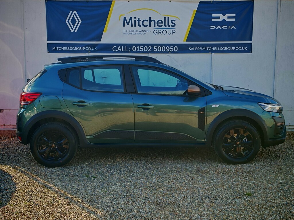 Dacia Sandero Stepway 1.0 Tce Extreme Cvt Green #3