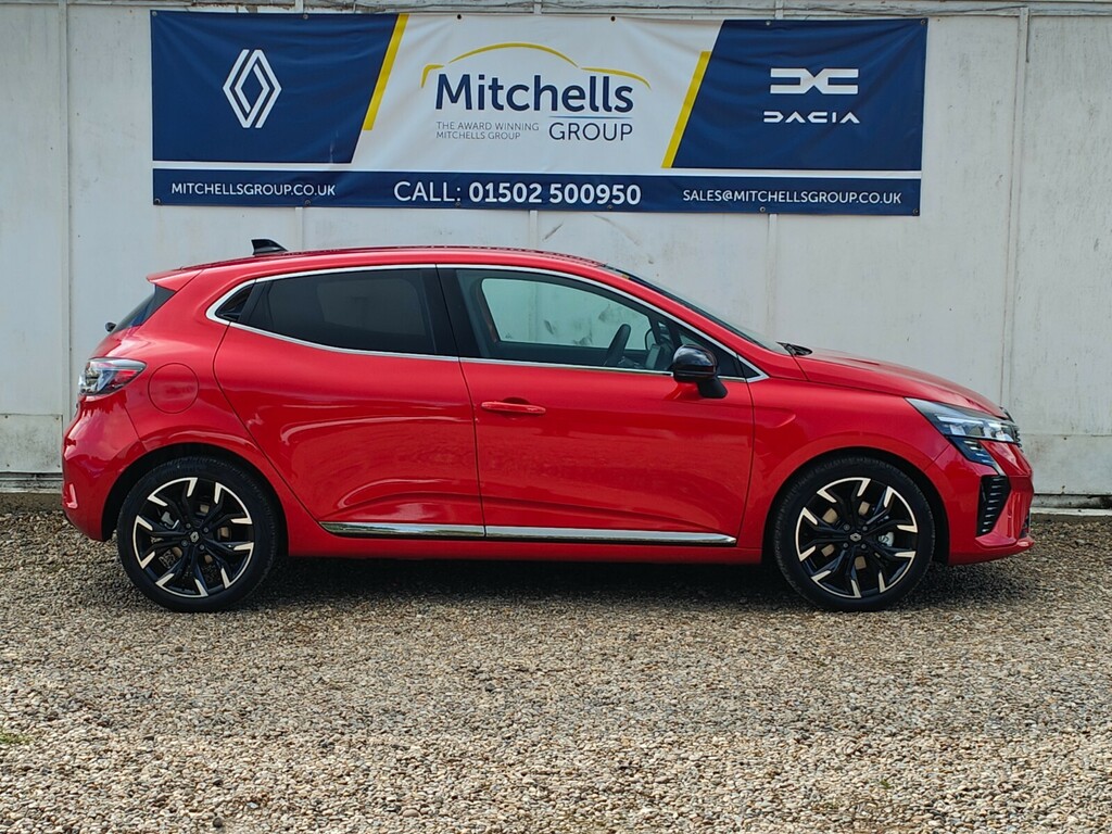 Renault Clio 1.6 E-tech Full Hybrid 145 Techno AO74EYV Red #3