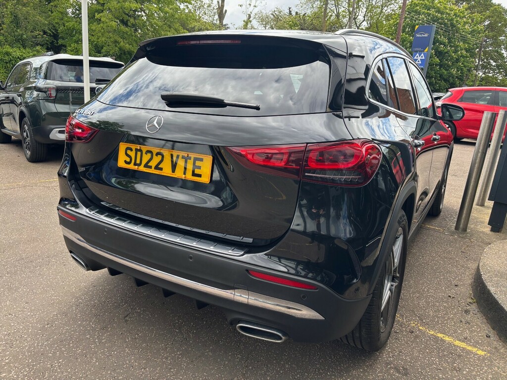 Mercedes-Benz GLA Class Gla 180 Amg Line Premium SD22VTE Black #4