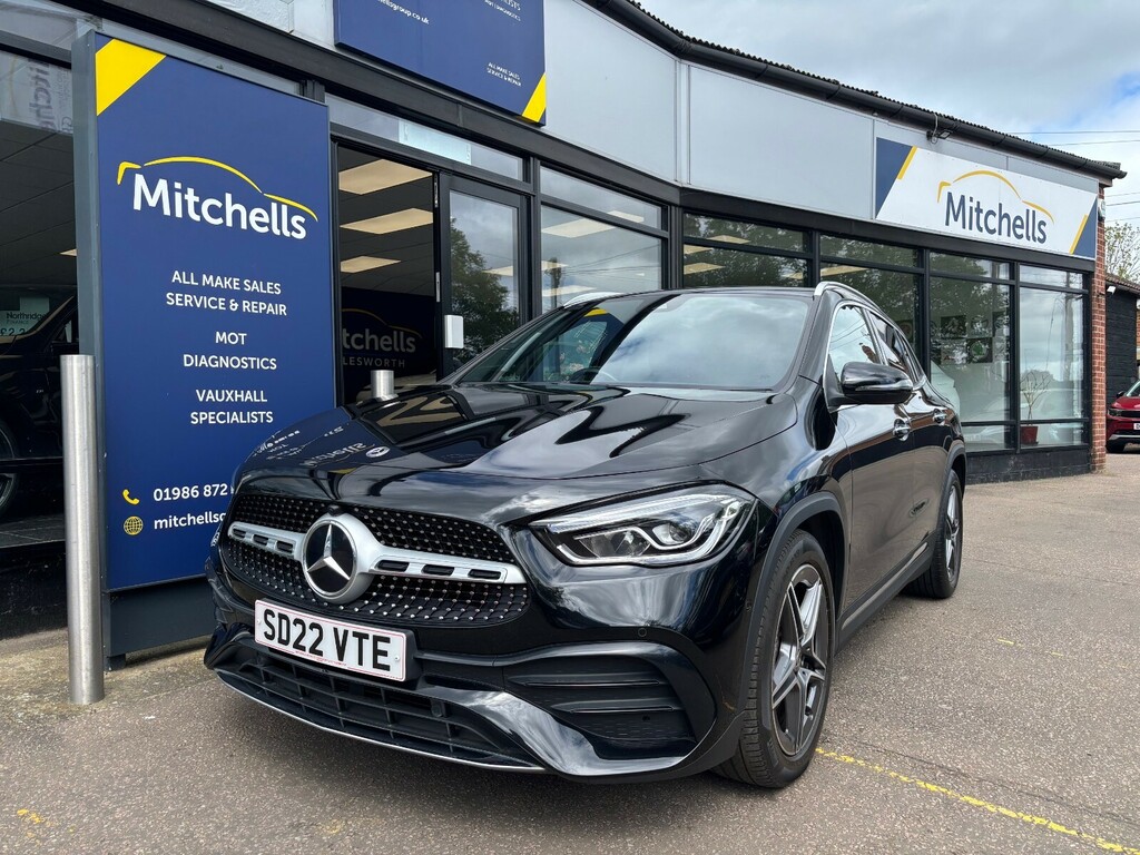 Mercedes-Benz GLA Class Gla 180 Amg Line Premium Black