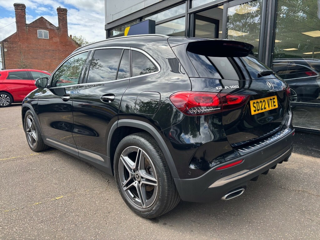 Mercedes-Benz GLA Class Gla 180 Amg Line Premium SD22VTE Black #3