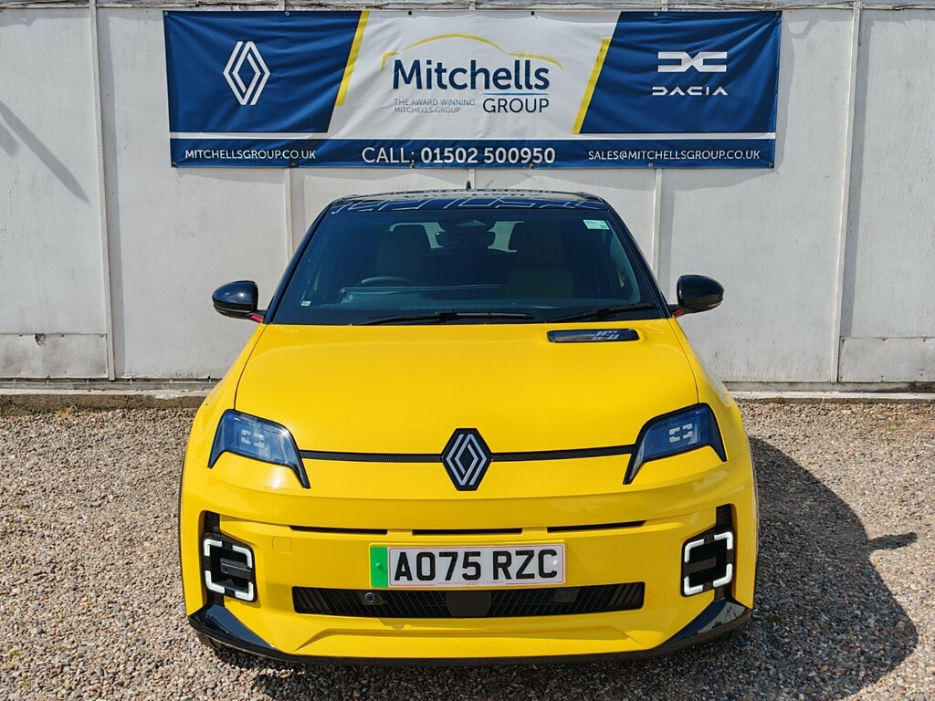 Renault 5 E-Tech 110Kw Iconic Five Comfort Range 52Kwh AO75RZC Black #5