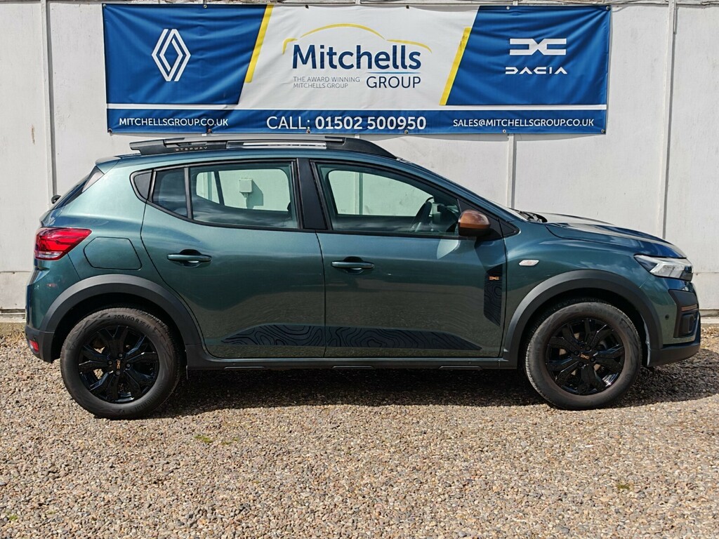 Dacia Sandero Stepway 1.0 Tce Extreme AU73PYB Green #3