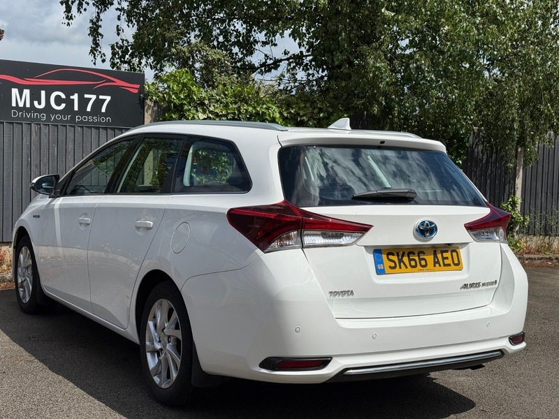 Toyota Auris 1.8 Vvt-h Business Edition SK66AEO White #5