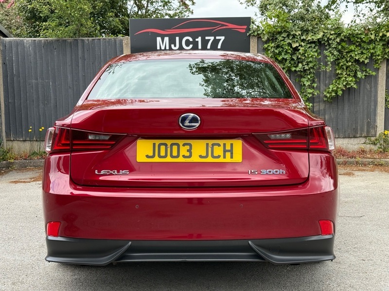 Lexus IS 2.5 300H Executive Edition JO03JCH Red #6