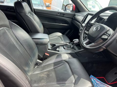 SsangYong Musso Saracen VX70XXR Red #3