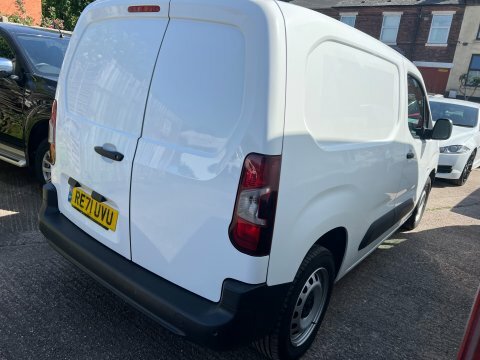 Vauxhall Combo L1h1 2300 Dynamic RE71UVU White #2