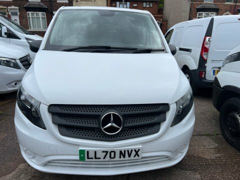 Mercedes-Benz eVito Tourer Select L2 White #4