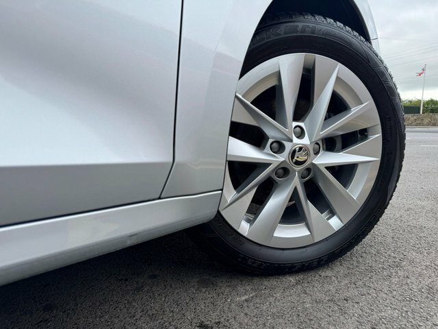 Skoda Octavia 2022 1.5 Tsi Act Se L Estate Eur Silver #5