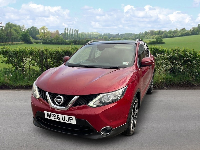 Nissan Qashqai Tekna Dig-t MF66UJP Red #5