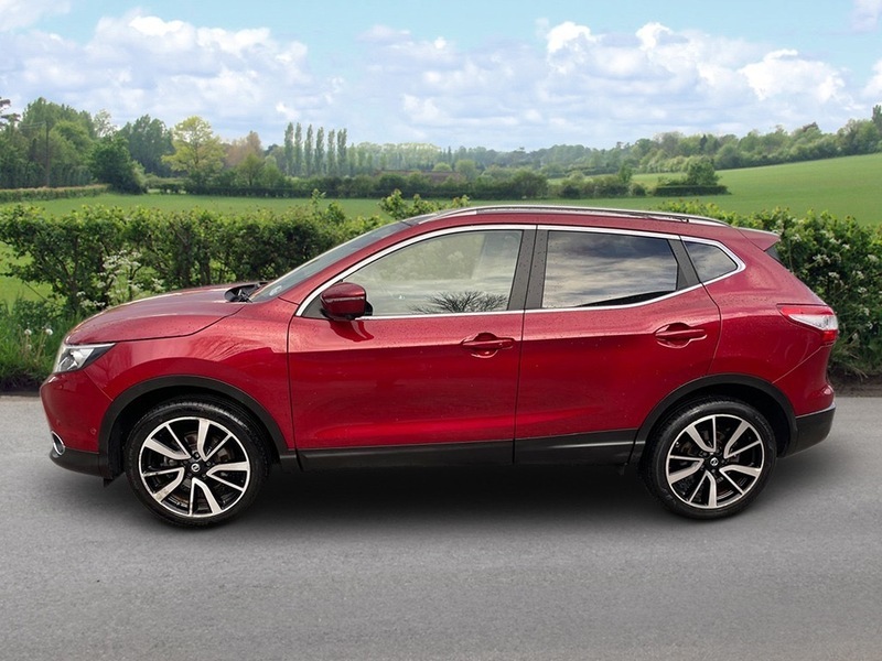 Nissan Qashqai Tekna Dig-t MF66UJP Red #3