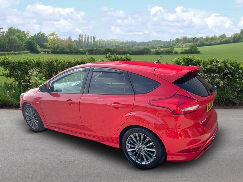 Ford Focus St-line FL18EYT Red #4