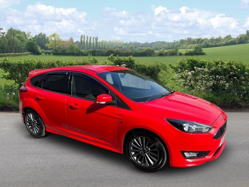 Ford Focus St-line Red