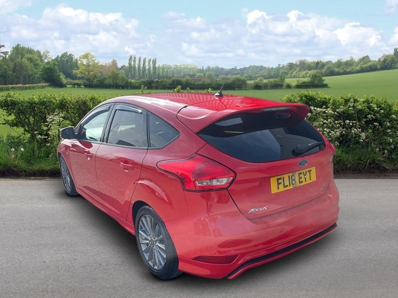 Ford Focus St-line FL18EYT Red #5
