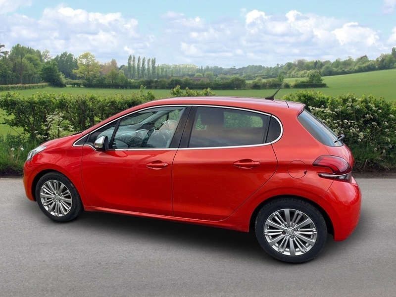 Peugeot 208 Allure Orange #6
