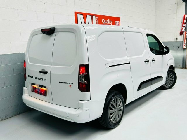 Peugeot Partner Bluehdi 950 Asphalt Long White #5
