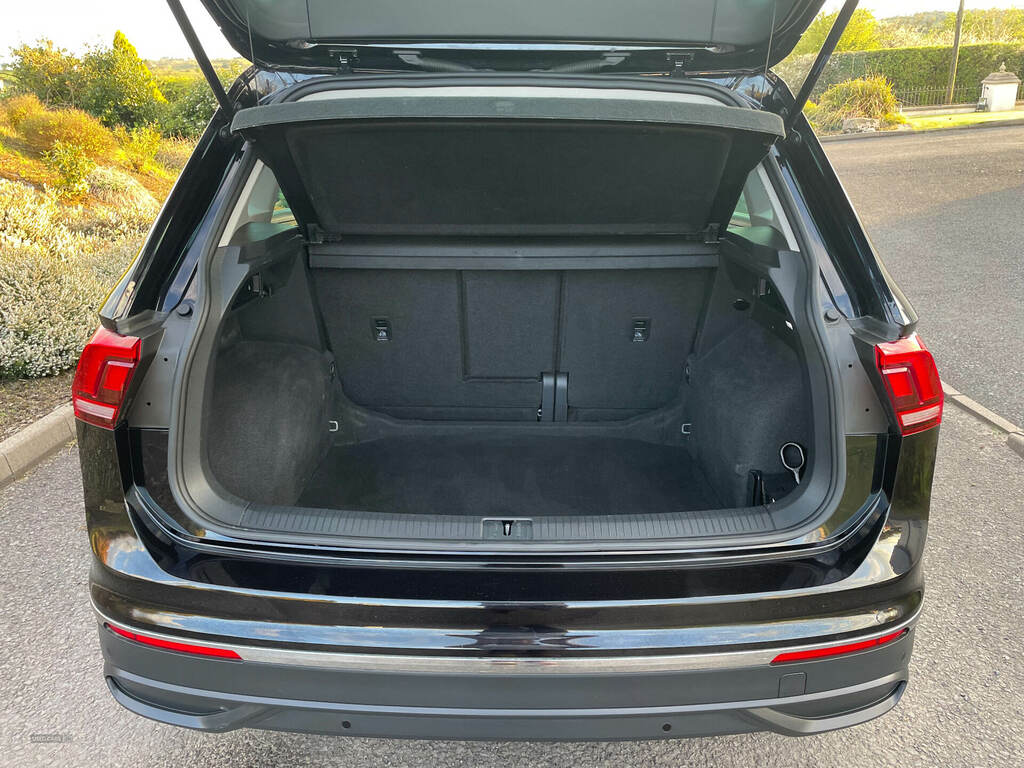 Volkswagen Tiguan 2.0 Tdi Life Black #5