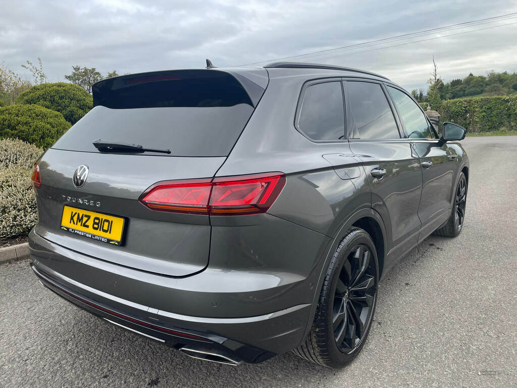 Volkswagen Touareg 3.0 V6 Tdi 4Motion Black Edition Tip KMZ8101 Grey #3