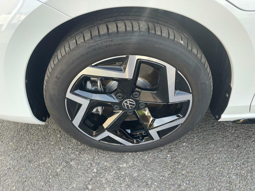 Volkswagen Passat 1.5 Tsi Ehybrid 19.7Kwh R-line Estate P White #2