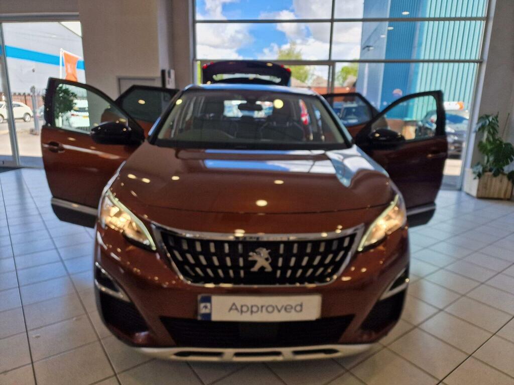 Peugeot 3008 Suv 1.2 Puretech Allure Euro 6 Ss 201717 MD17ZFS Brown #5