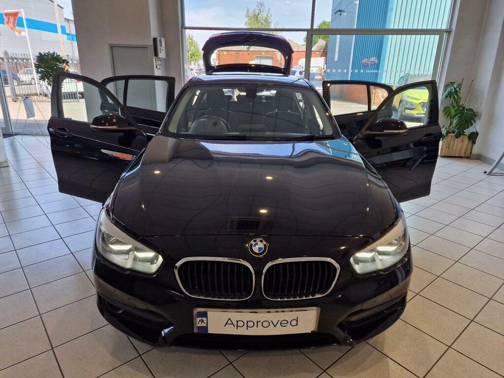 BMW 1 Series Hatchback 1.5 118I Se Euro 6 Ss 201666 LO66WKZ Black #2