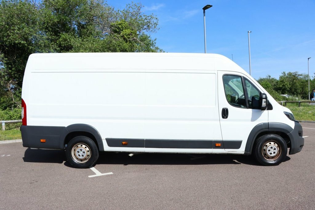 Peugeot Boxer 2L Professional CF17KXE White #5