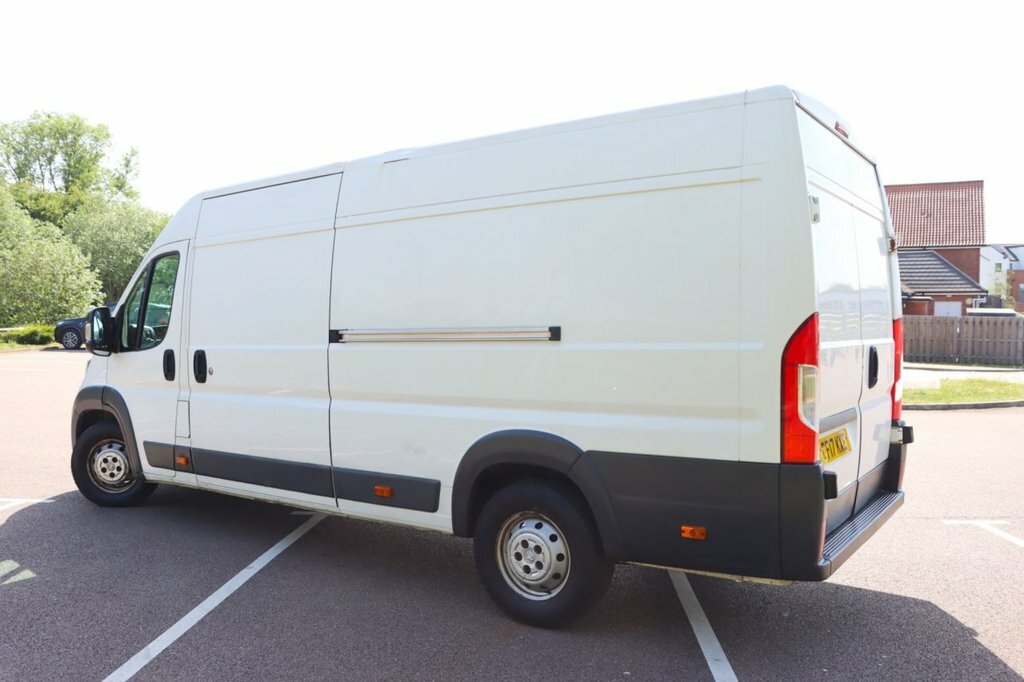 Peugeot Boxer 2L Professional CF17KXE White #4