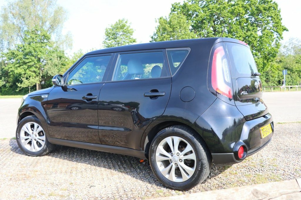Kia Soul 1.6L Connect Plus Black #4
