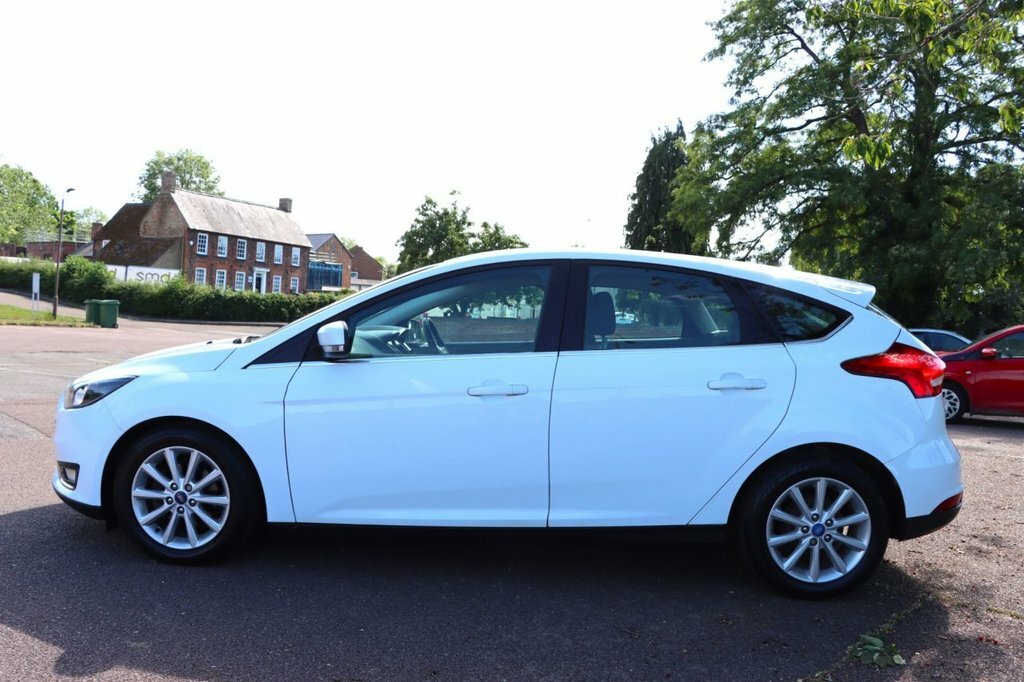 Ford Focus 1.6L Titanium MF15HLA White #6